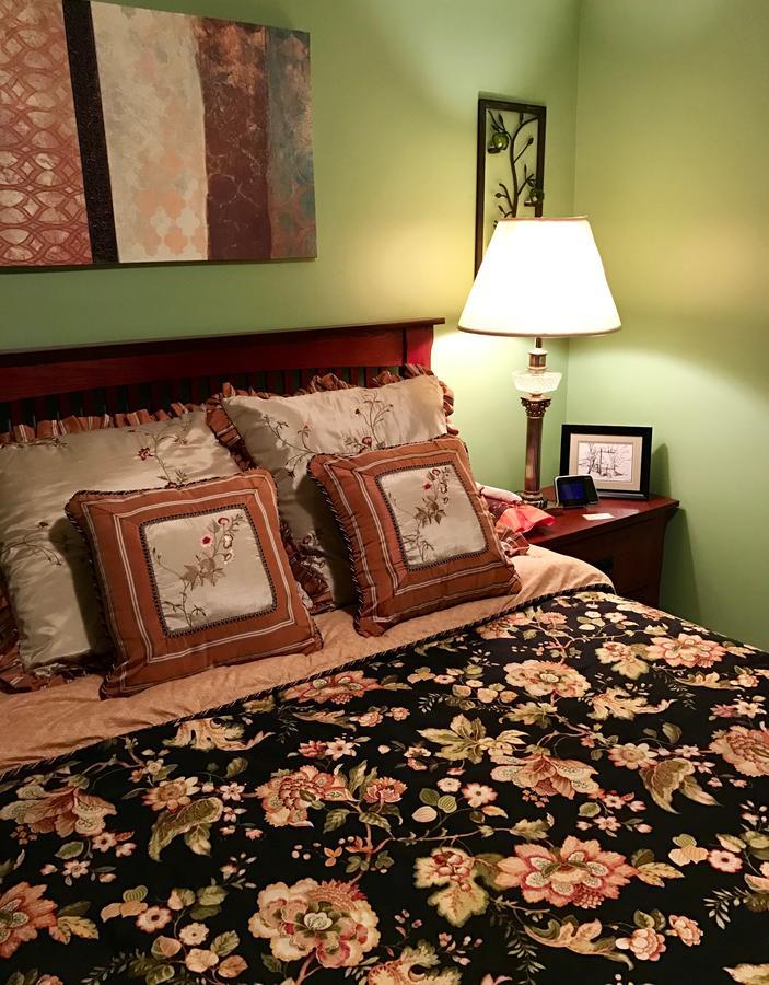 Yellow Door Bed And Breakfast Fort Erie Esterno foto