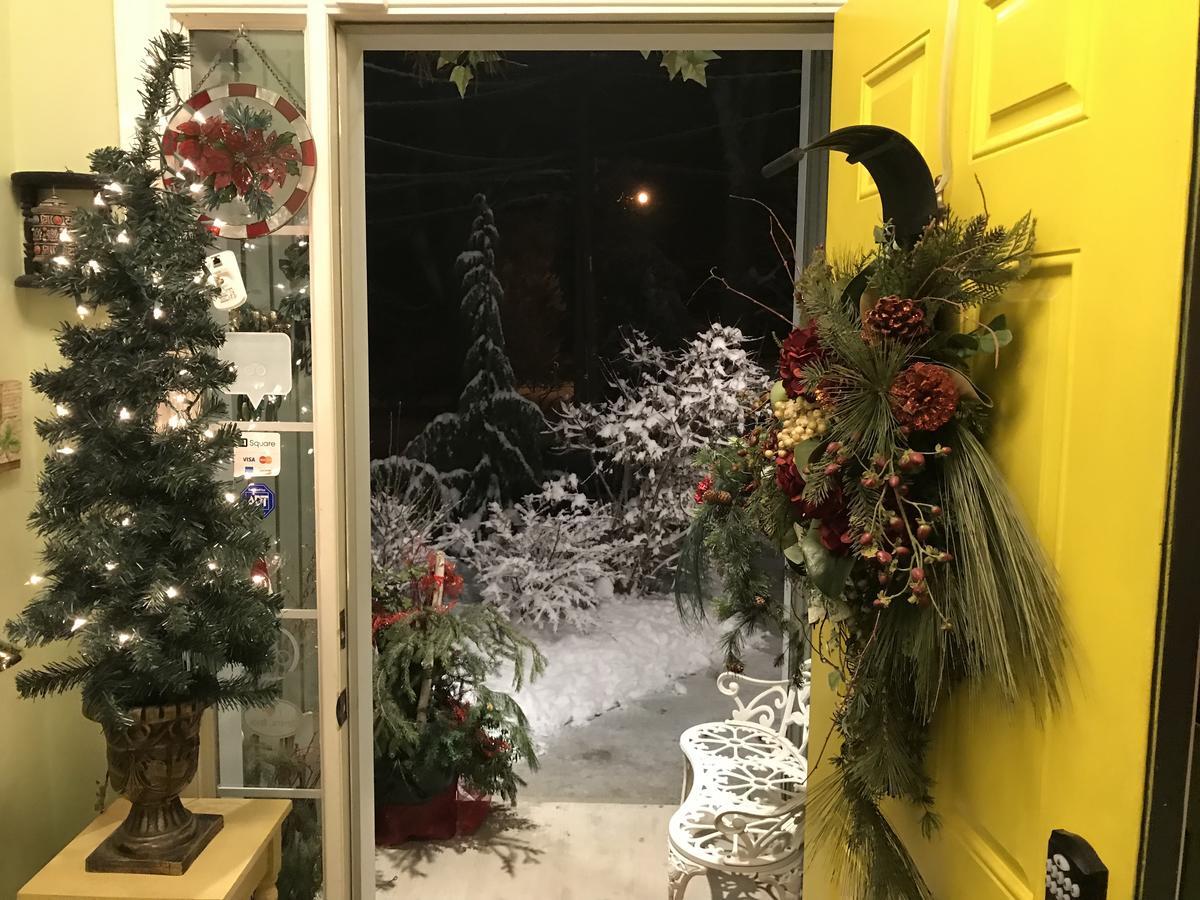 Yellow Door Bed And Breakfast Fort Erie Esterno foto